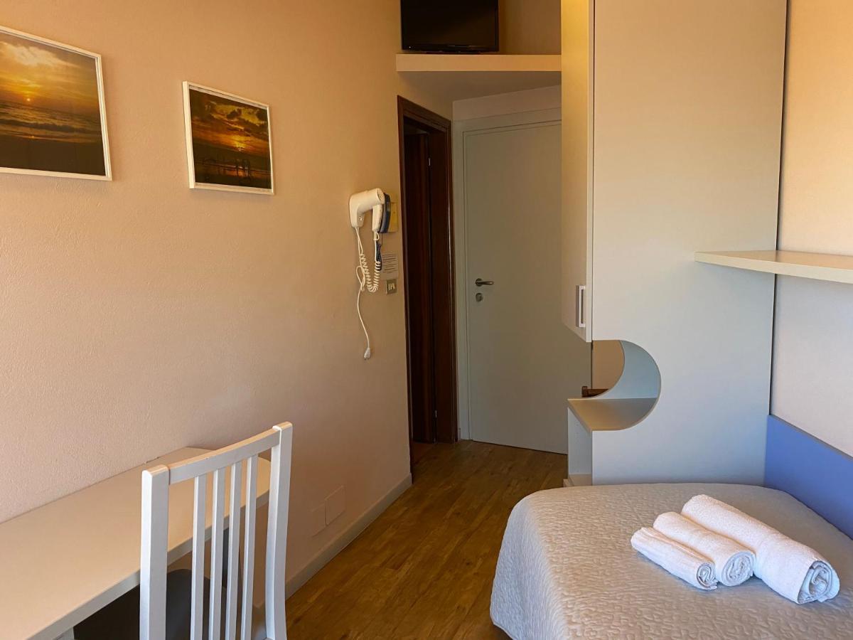 Hotel Moderno - Bed & Breakfast 切尔维亚 外观 照片