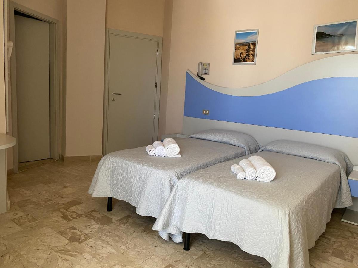 Hotel Moderno - Bed & Breakfast 切尔维亚 外观 照片
