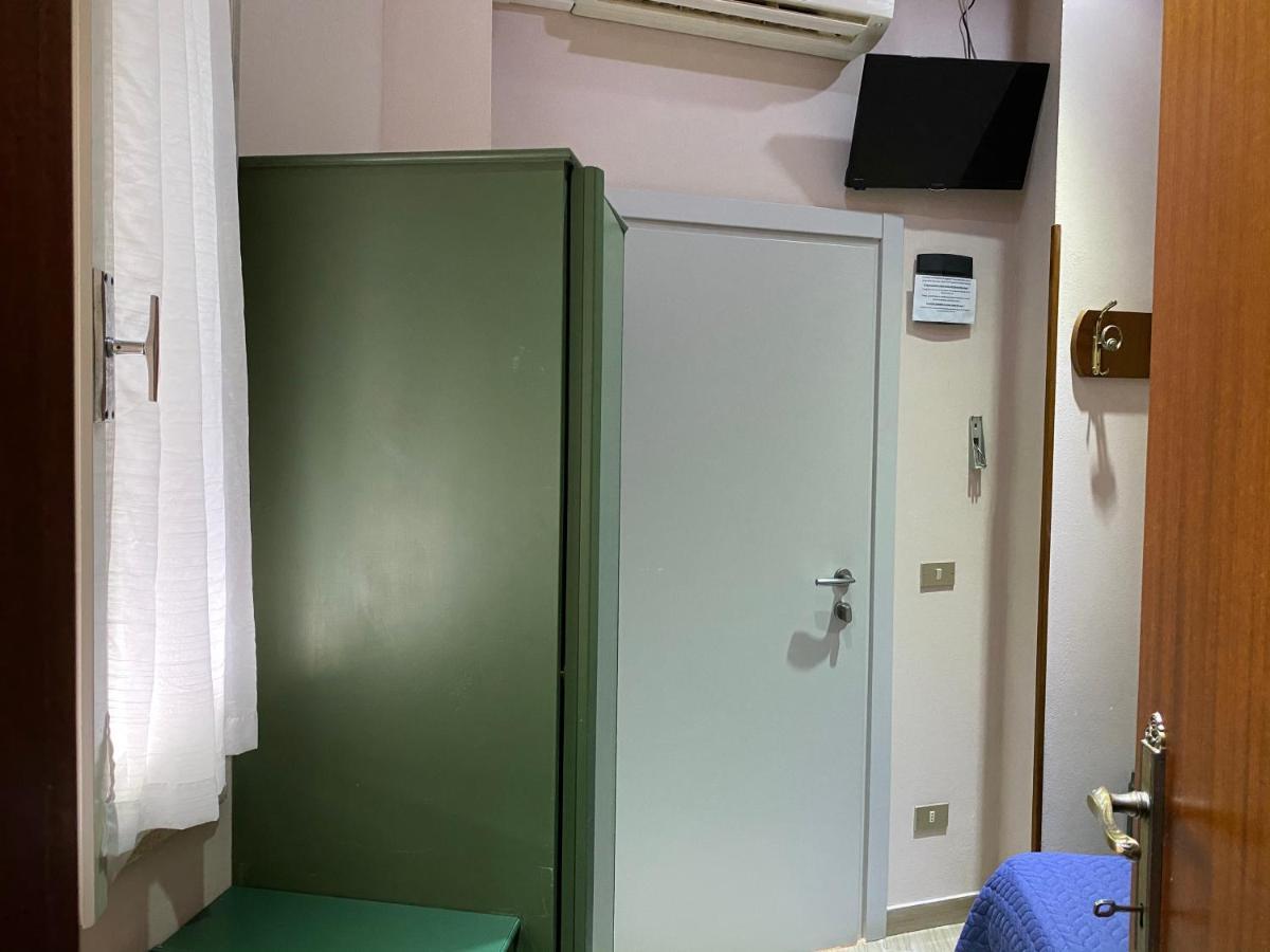 Hotel Moderno - Bed & Breakfast 切尔维亚 外观 照片