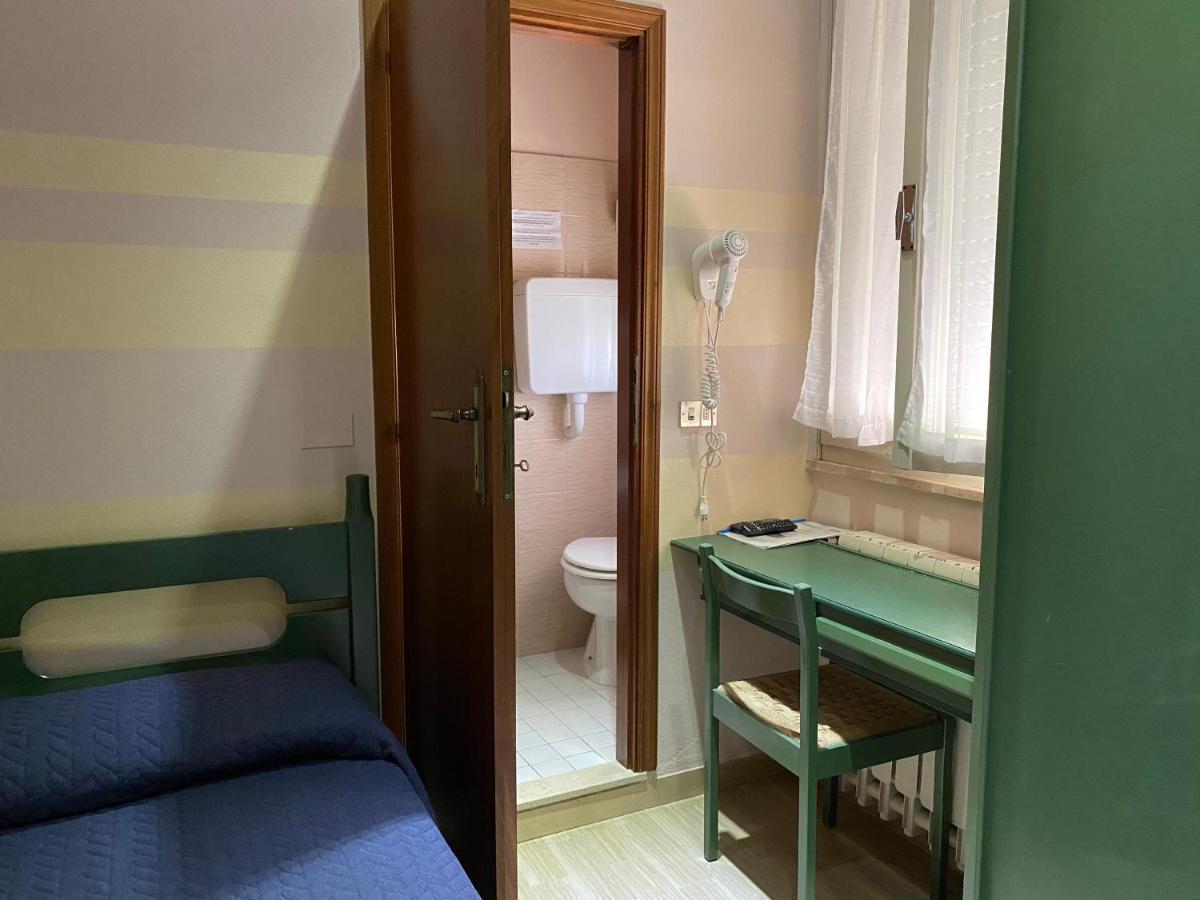 Hotel Moderno - Bed & Breakfast 切尔维亚 外观 照片