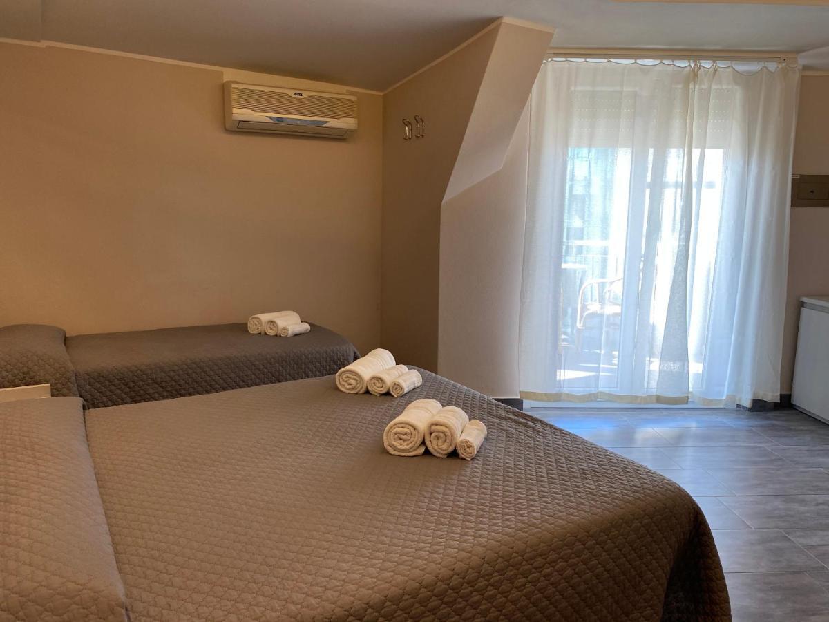 Hotel Moderno - Bed & Breakfast 切尔维亚 外观 照片