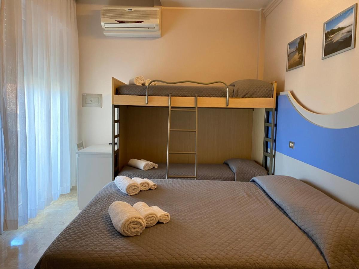 Hotel Moderno - Bed & Breakfast 切尔维亚 外观 照片
