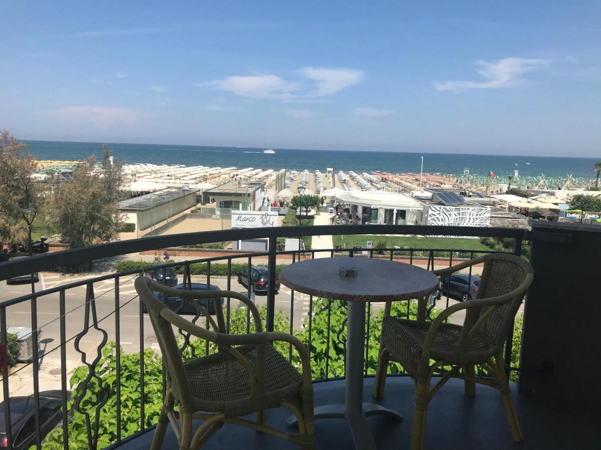 Hotel Moderno - Bed & Breakfast 切尔维亚 外观 照片