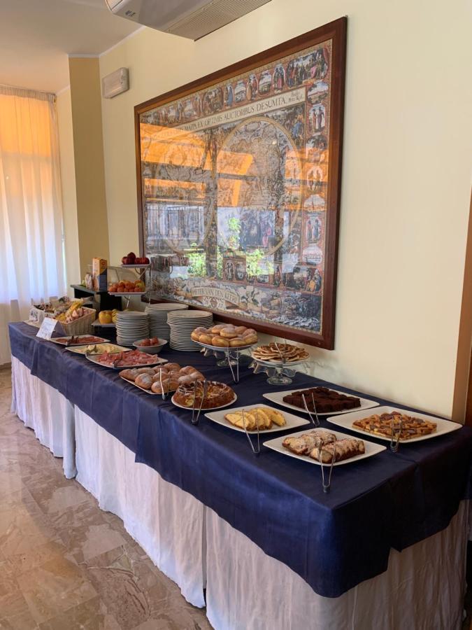 Hotel Moderno - Bed & Breakfast 切尔维亚 外观 照片