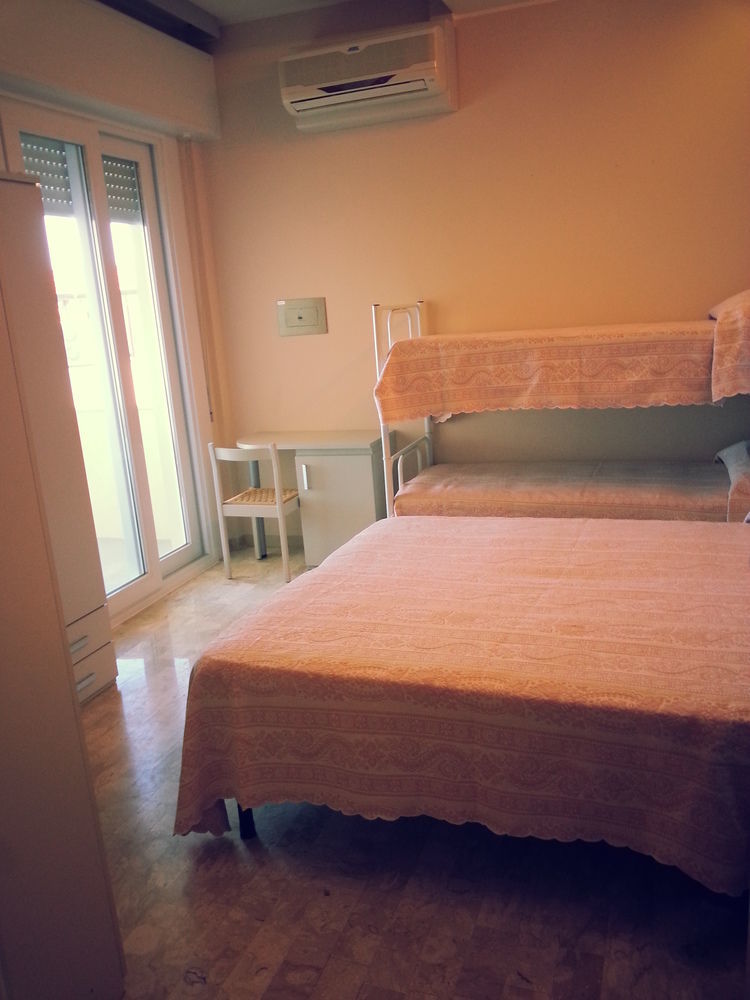 Hotel Moderno - Bed & Breakfast 切尔维亚 外观 照片